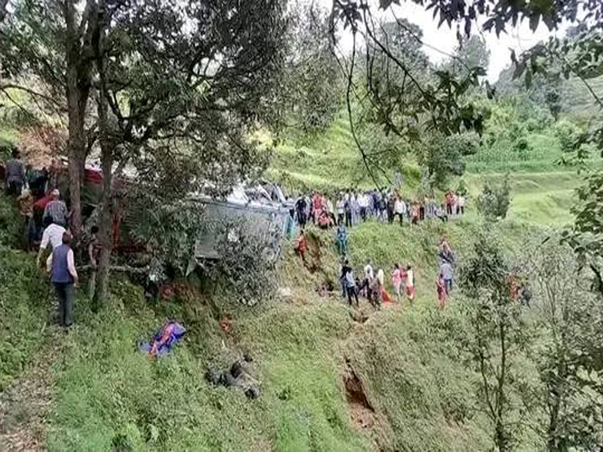 मेलौली बस दुर्घटना : घाइतेको परिचय खुल्यो (नामावलीसहित) 